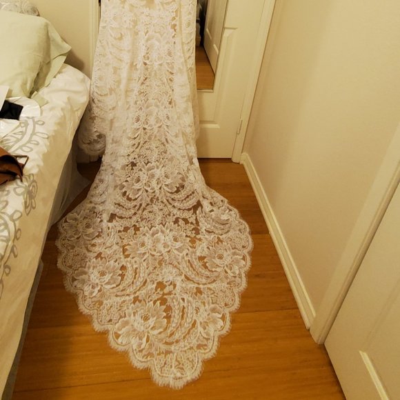 Anna Maier - Ulla Maija Coutour Lace Trumpet Wedding dress - Picture 9 of 16